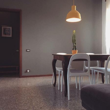 Sunny Family Apartment In Villa - Humanitas Forum Ieo Pieve Emanuele Kültér fotó
