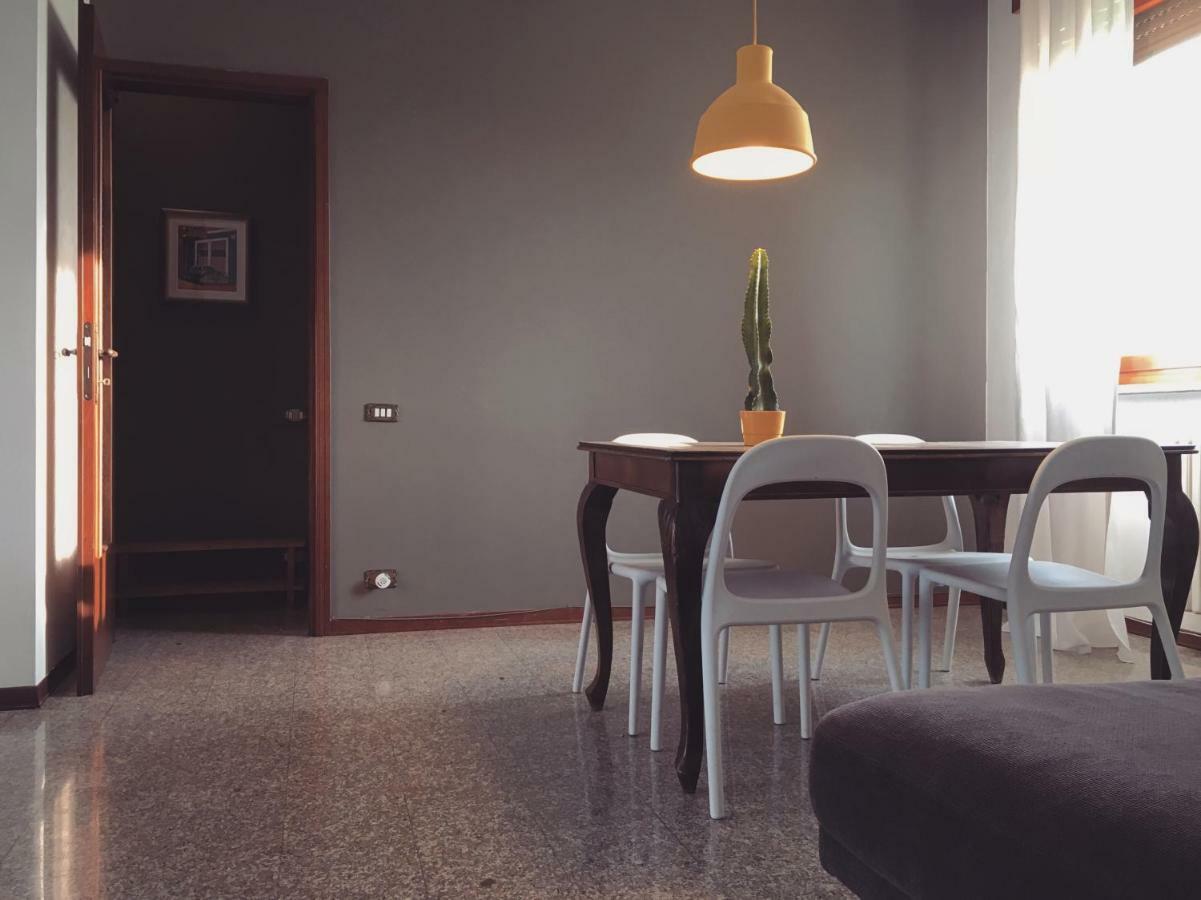 Sunny Family Apartment In Villa - Humanitas Forum Ieo Pieve Emanuele Kültér fotó