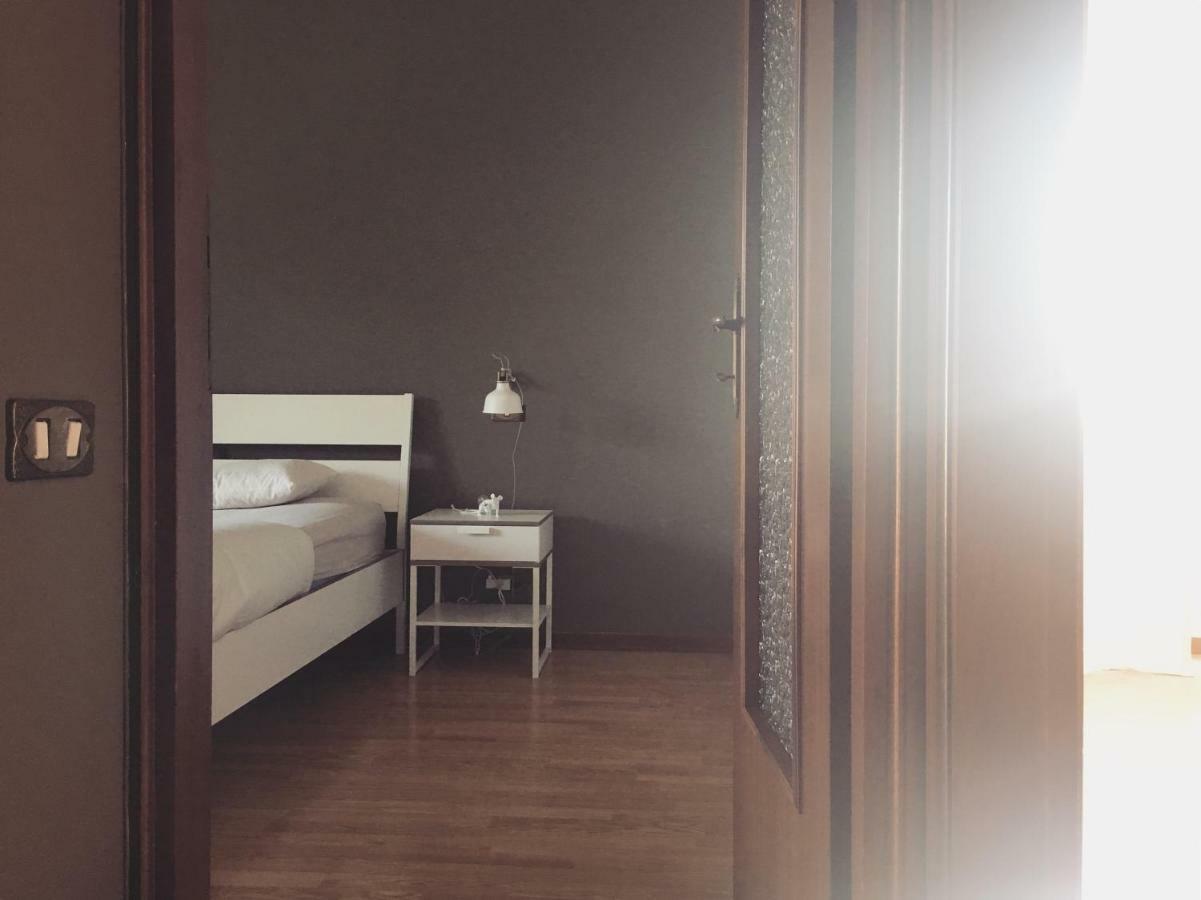 Sunny Family Apartment In Villa - Humanitas Forum Ieo Pieve Emanuele Kültér fotó